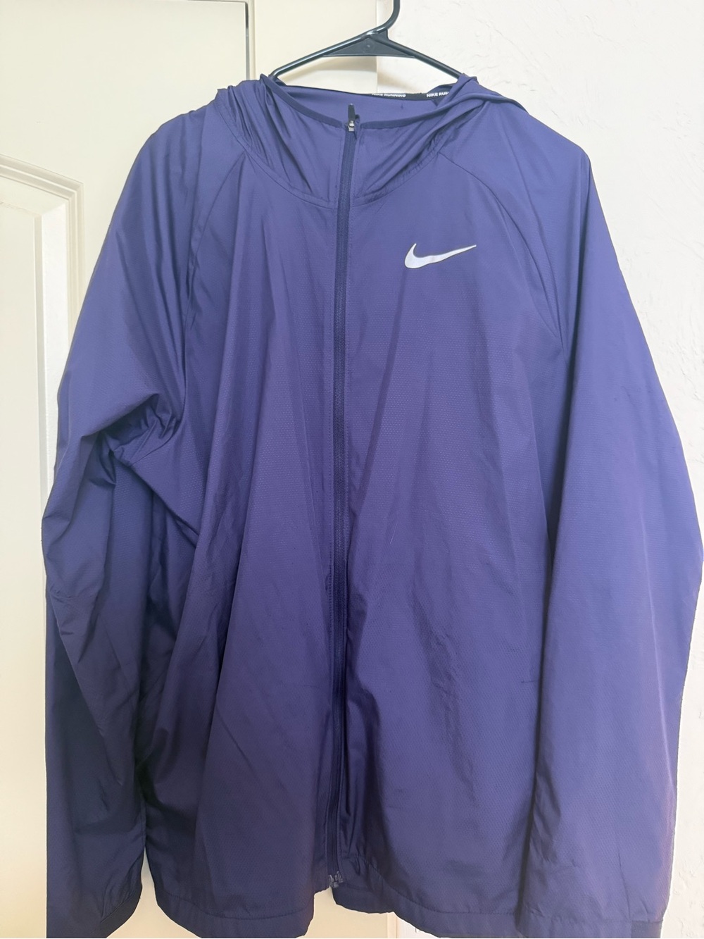 Nike Men’s Purple Full-Zip Lightweight Windbreaker Jacket